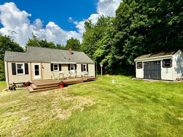 9-R Gates Terrace, Sterling, MA 01564