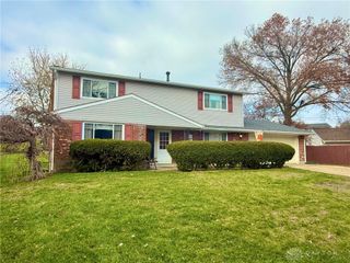 6447 Highbury Road, Huber Heights, OH 45424
