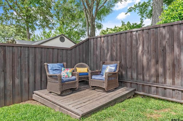3972 Chapel Woods Blvd, Tyler, TX 75707