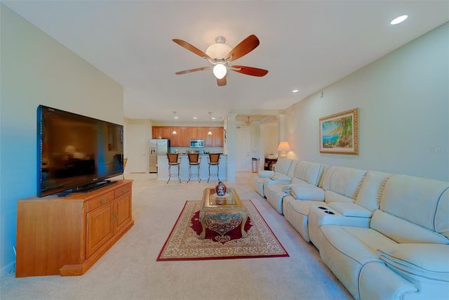 7901 SEMINOLE BOULEVARD 1205, Seminole, FL 33772