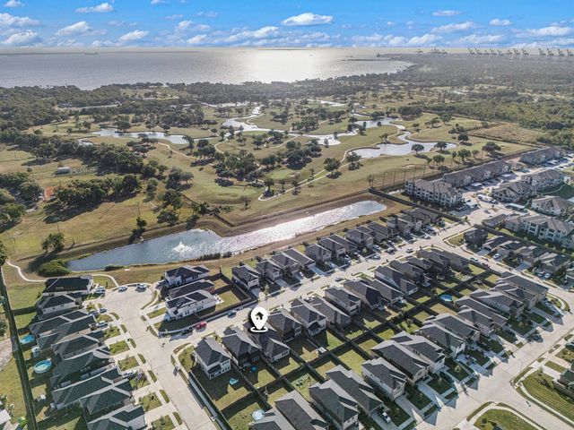 167 Lucky Manor Lane, La Porte, TX 77571