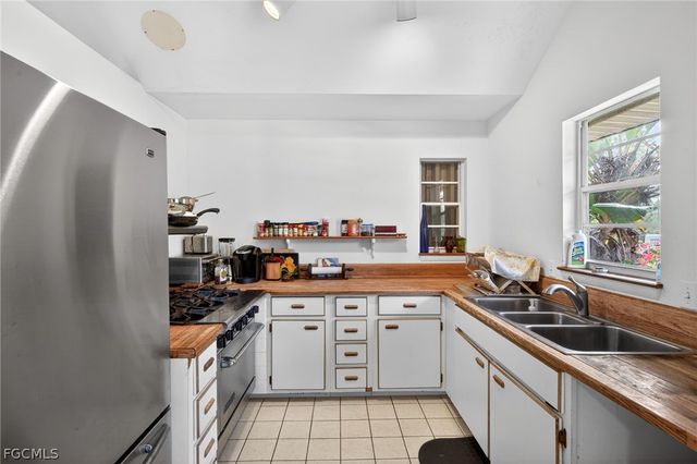 11580 Palomino LN, Fort Myers, FL 33912