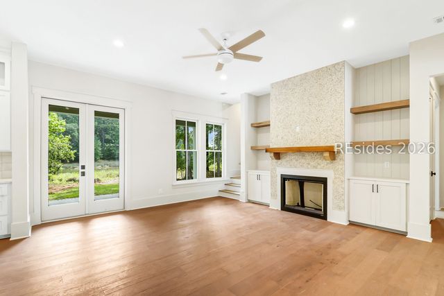 12 Oldfield Village Rd, Bluffton, SC 29909