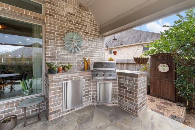 143 Trillium Park Loop, Conroe, TX 77304