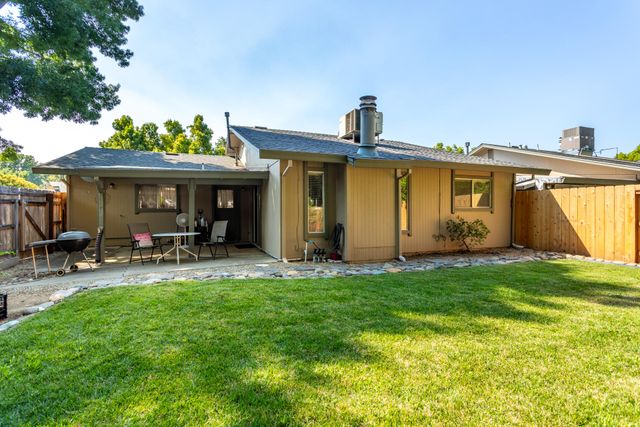 1870 Del Mar Avenue, Redding, CA 96003