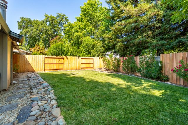 1870 Del Mar Avenue, Redding, CA 96003
