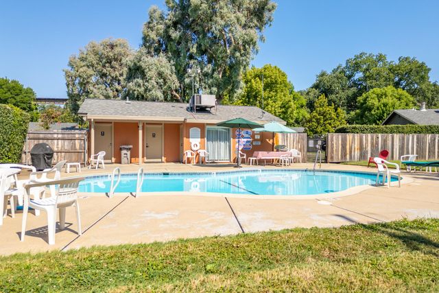 1870 Del Mar Avenue, Redding, CA 96003
