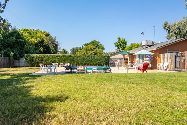 1870 Del Mar Avenue, Redding, CA 96003