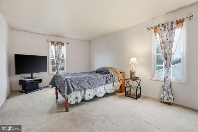 205 HIGH ST, Newtown, PA 18940