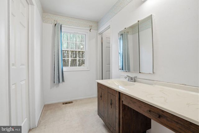 205 HIGH ST, Newtown, PA 18940