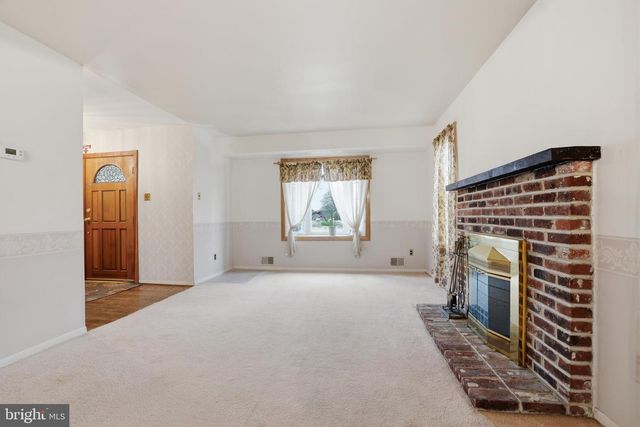 205 HIGH ST, Newtown, PA 18940