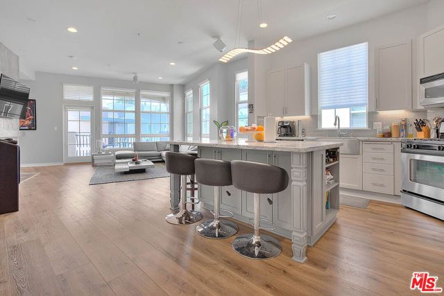 13020 Pacific 303, Los Angeles, CA 90094