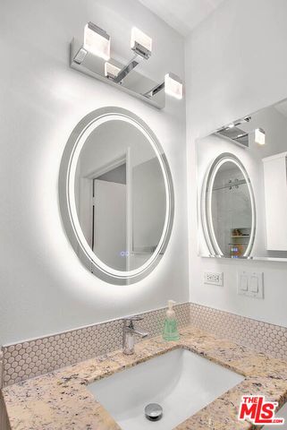 13020 Pacific 303, Los Angeles, CA 90094