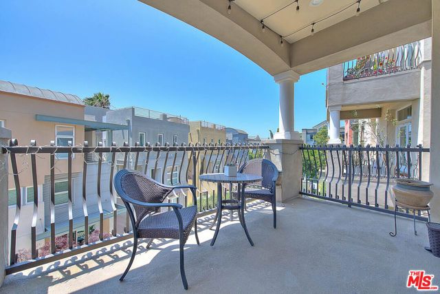 13020 Pacific 303, Los Angeles, CA 90094