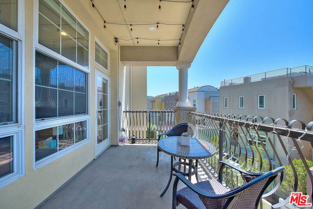 13020 Pacific 303, Los Angeles, CA 90094