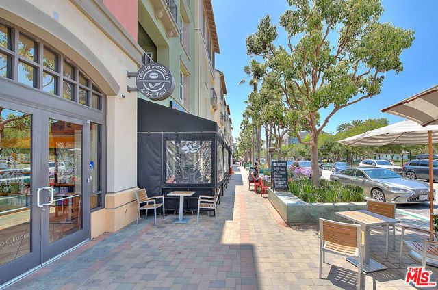 13020 Pacific 303, Los Angeles, CA 90094