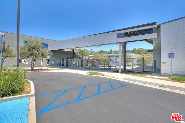 13020 Pacific 303, Los Angeles, CA 90094
