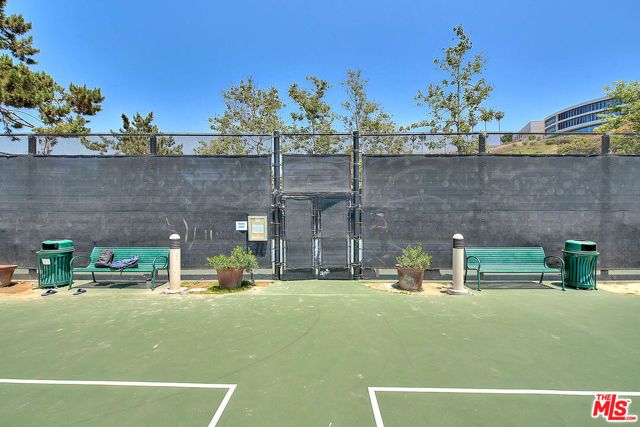 13020 Pacific 303, Los Angeles, CA 90094
