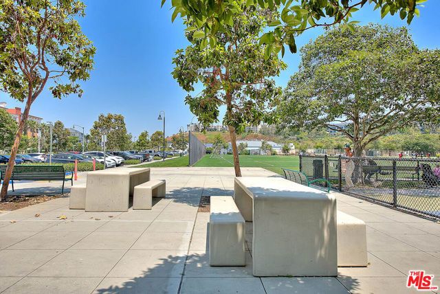 13020 Pacific 303, Los Angeles, CA 90094