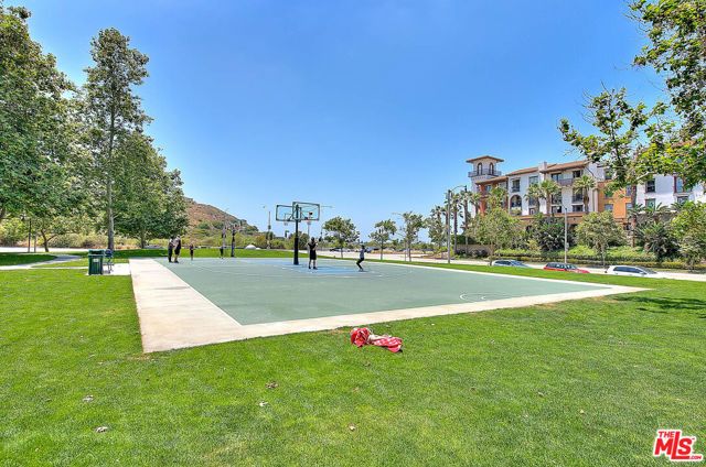 13020 Pacific 303, Los Angeles, CA 90094
