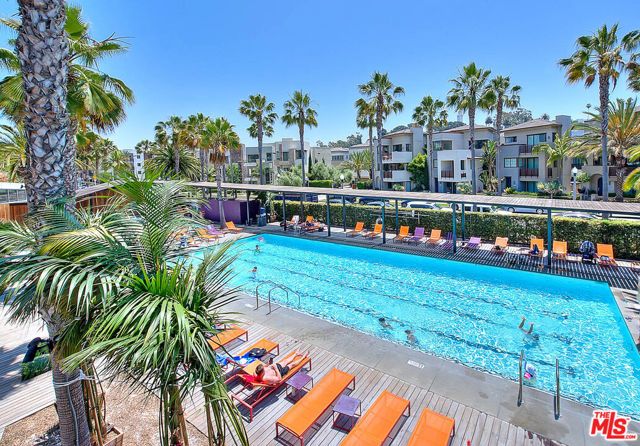 13020 Pacific 303, Los Angeles, CA 90094