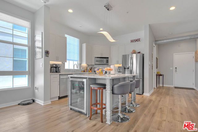 13020 Pacific 303, Los Angeles, CA 90094