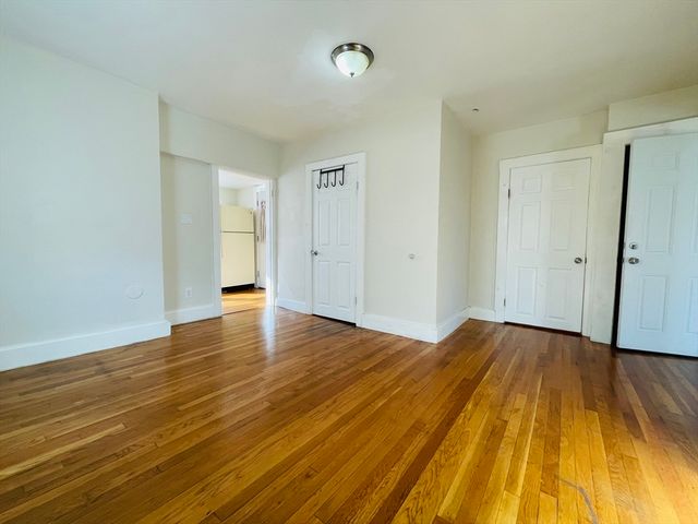 144 School St 2L, Waltham, MA 02451