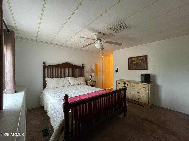 130 E DONNA Drive, Queen Valley, AZ 85118