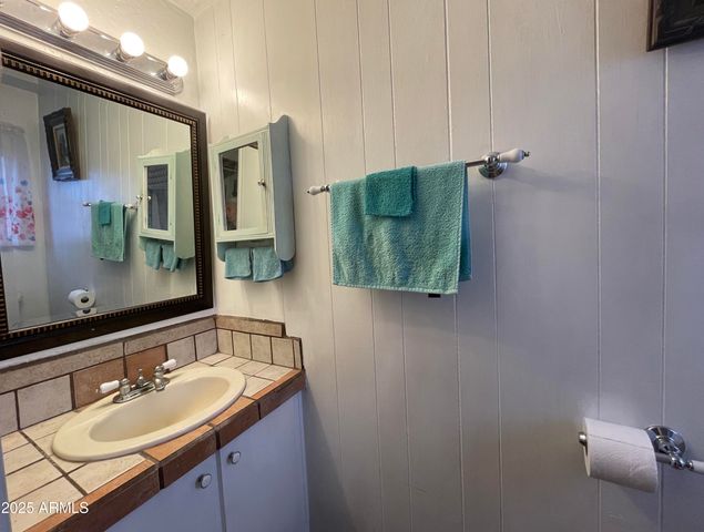 130 E DONNA Drive, Queen Valley, AZ 85118