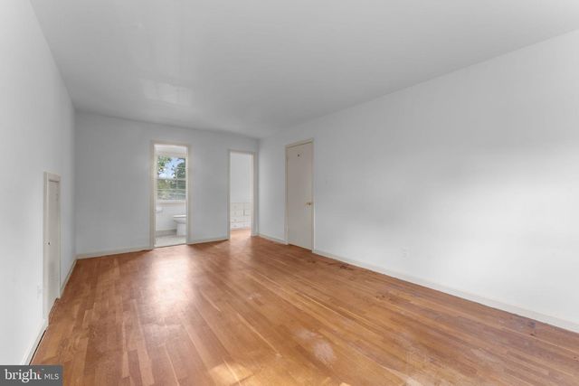 2430 INGLEWOOD CT, Falls Church, VA 22043