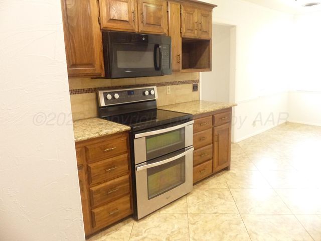 6809 OLD KENT Road, Amarillo, TX 79109