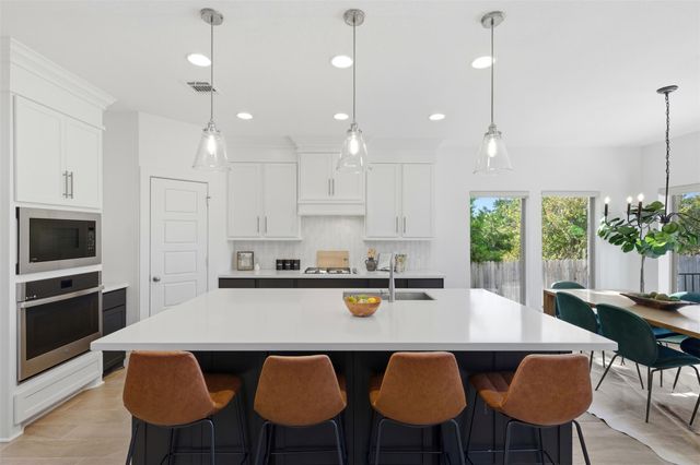 407 Francis Lottie DR, Buda, TX 78610