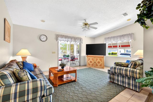 932 CHULA COURT, Lady Lake, FL 32159