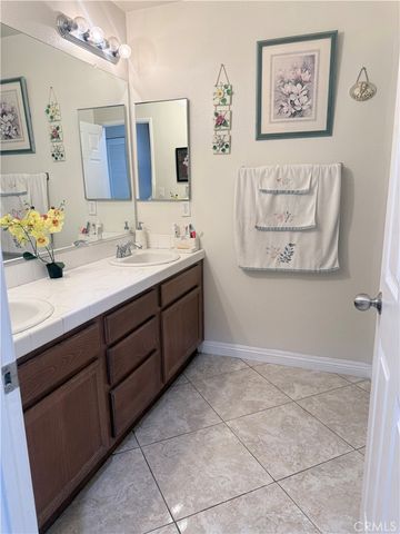 916 Roxanne, Hemet, CA 92543