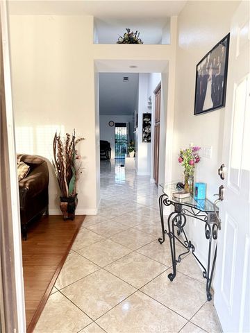 916 Roxanne, Hemet, CA 92543