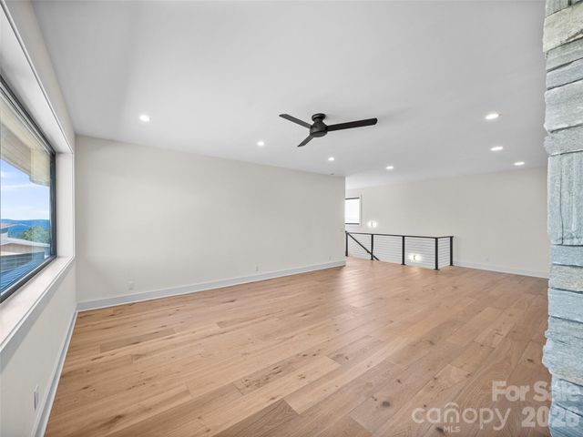 24 S Watchman Drive, Hendersonville, NC 28791