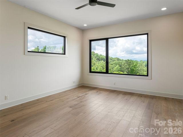 24 S Watchman Drive, Hendersonville, NC 28791