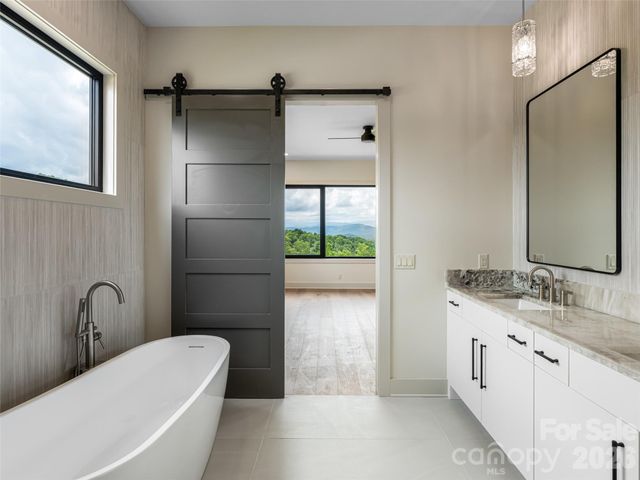 24 S Watchman Drive, Hendersonville, NC 28791