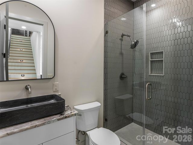 24 S Watchman Drive, Hendersonville, NC 28791