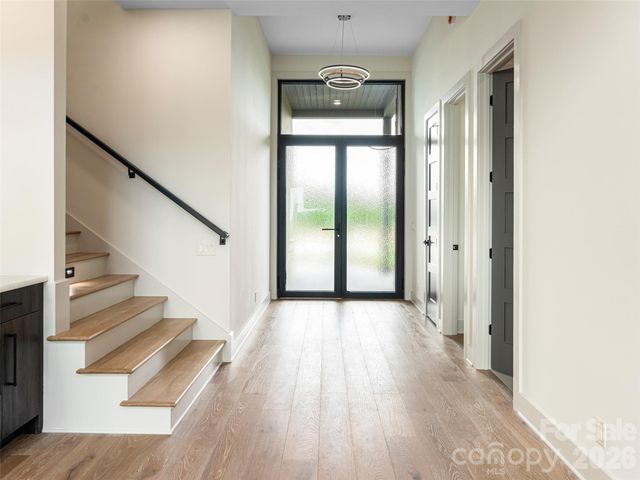 24 S Watchman Drive, Hendersonville, NC 28791