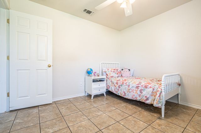 1909 Lazy Court, Granbury, TX 76048