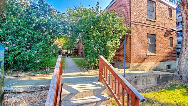 625 Dickson Street 19, Fayetteville, AR 72701