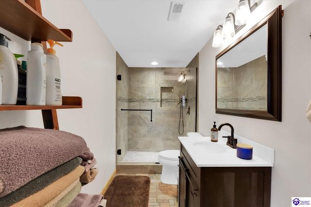 775 Penn Run Road, Bee Spring, KY 42207