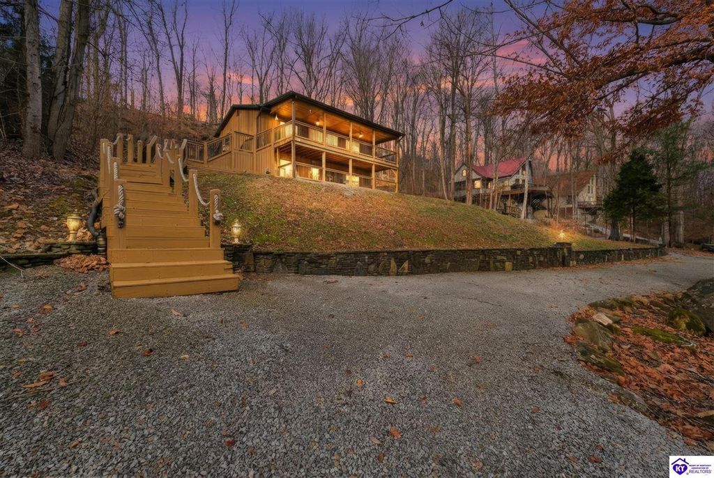 775 Penn Run Road, Bee Spring, KY 42207