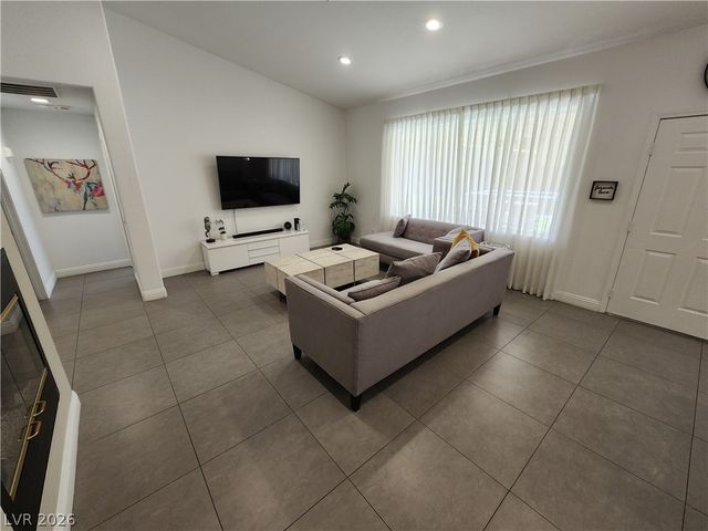 417 Obsidian Street, Las Vegas, NV 89145