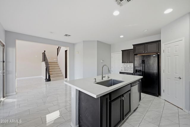2546 W Cordia Lane, Phoenix, AZ 85085