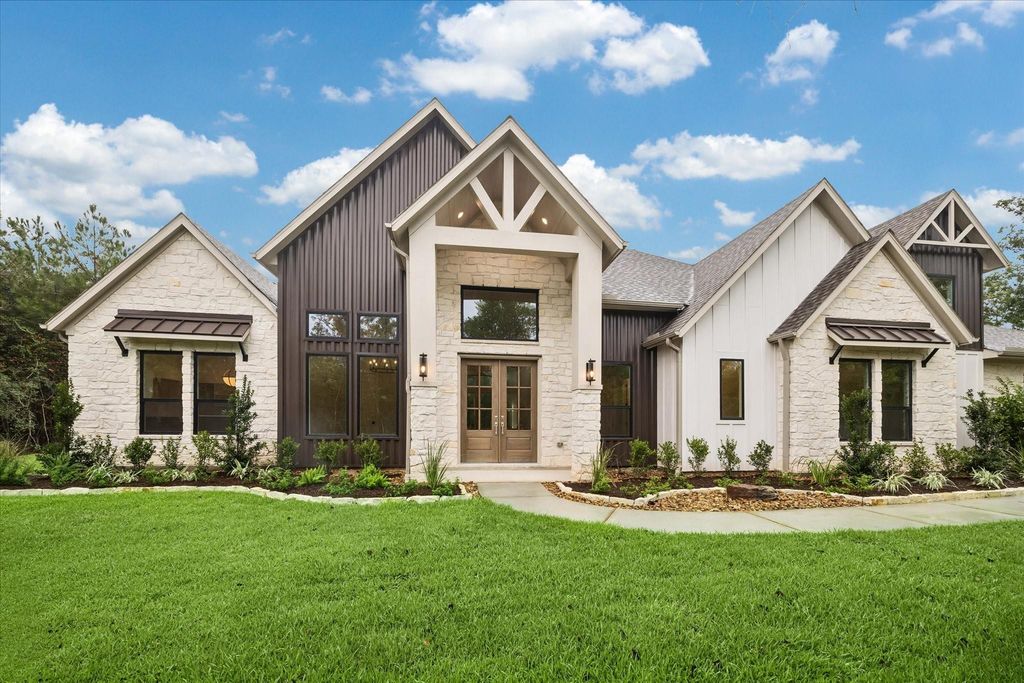 11843 Grand North Road, Willis, TX 77378
