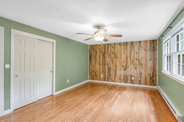 94 Granite Street, Londonderry, NH 03053