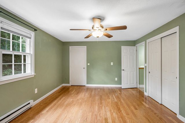 94 Granite Street, Londonderry, NH 03053
