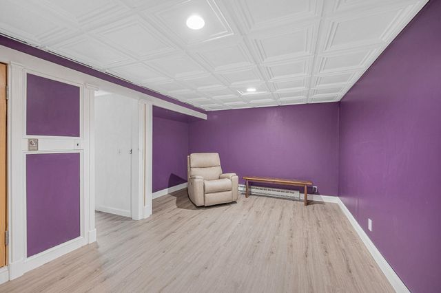 94 Granite Street, Londonderry, NH 03053